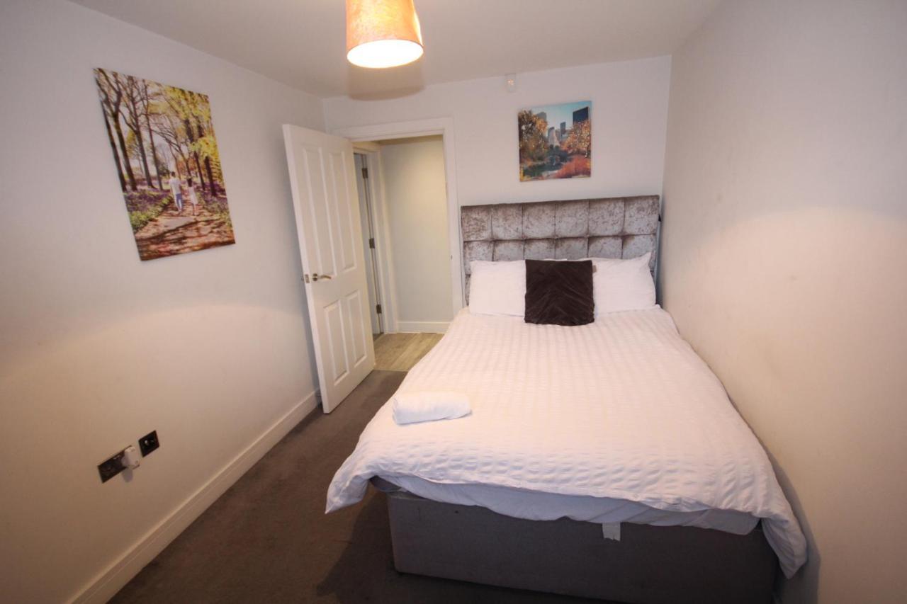 Holden Court Apartments - Apt 3 ウェストドライトン エクステリア 写真