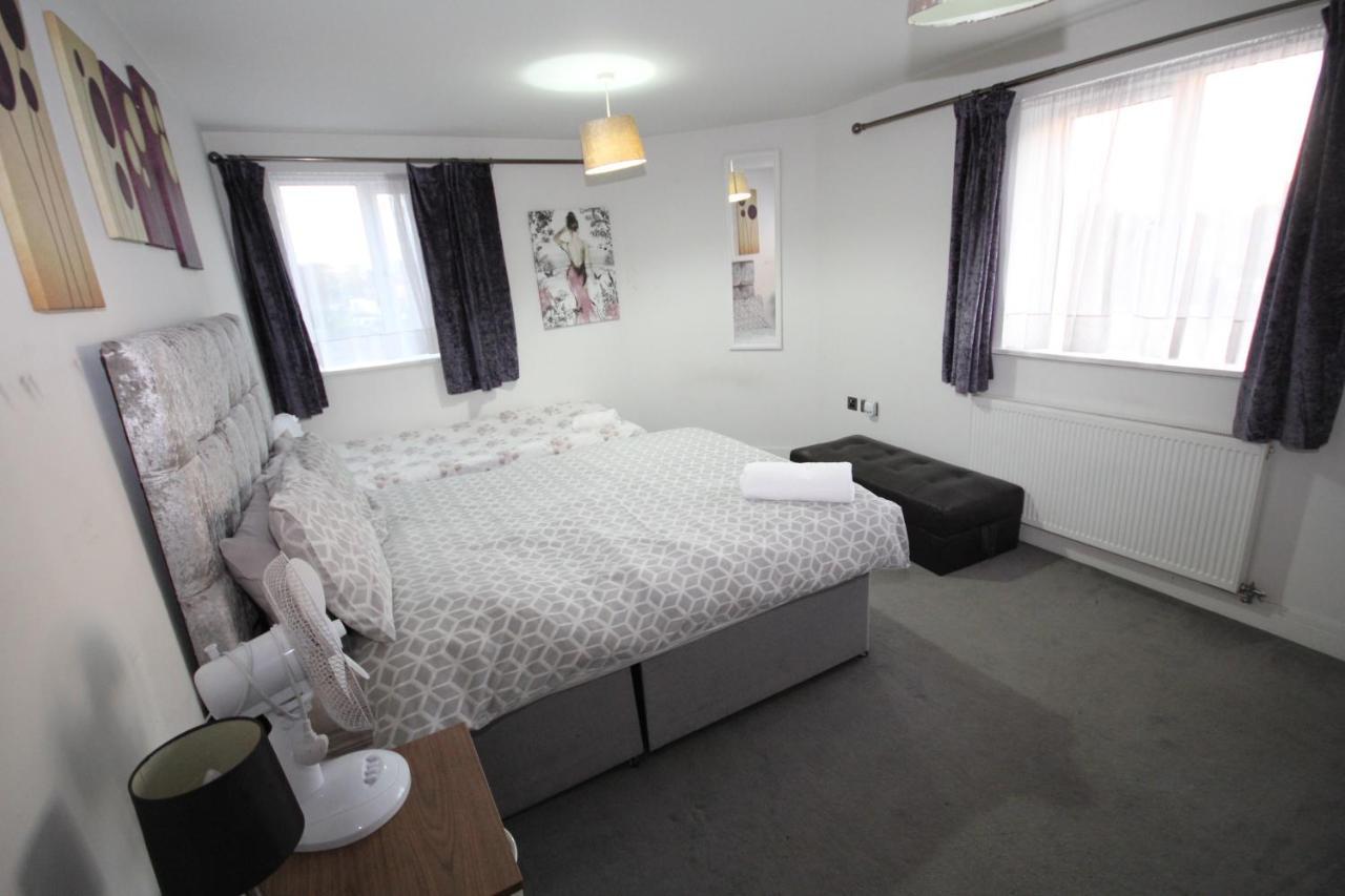 Holden Court Apartments - Apt 3 ウェストドライトン エクステリア 写真
