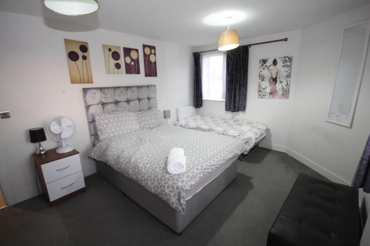 Holden Court Apartments - Apt 3 ウェストドライトン エクステリア 写真